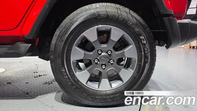 Jeep Wrangler Wrangler (JL) 2.0 Overland 4 двери — Фото автомобиля 20