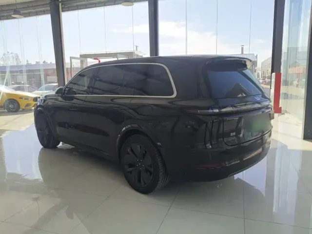 Li Auto L9 — Фото автомобиля 4