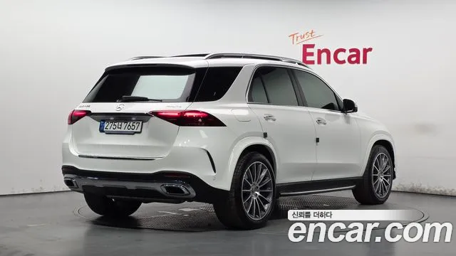 Mercedes-Benz GLE-Class — Фото автомобиля 2