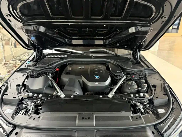 BMW 5 Series — Фото автомобиля 14