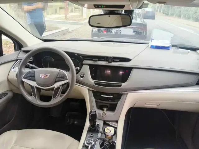 Cadillac XT5 — Фото автомобиля 12