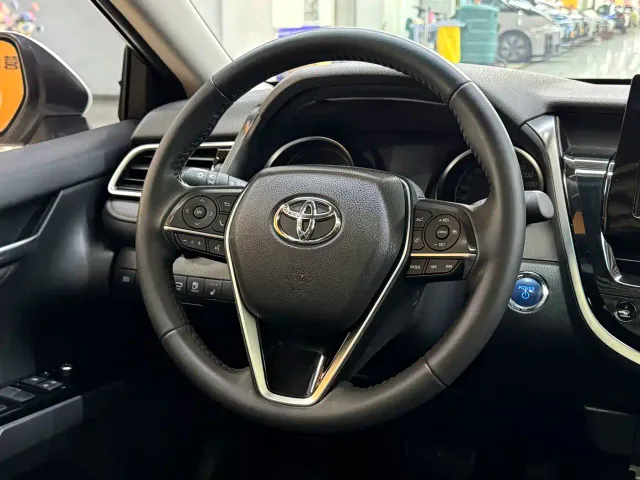 Toyota Camry — Фото автомобиля 6