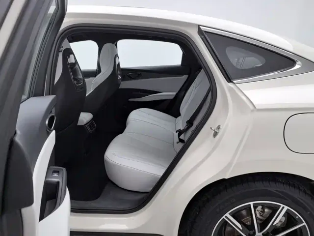 BYD Seal 06 — Фото автомобиля 15