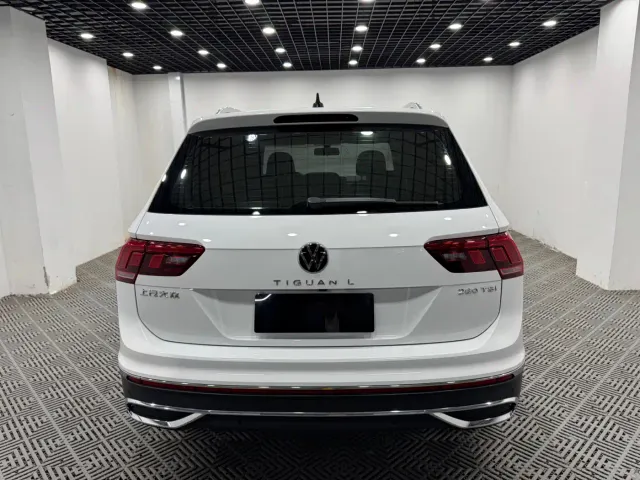Volkswagen Tiguan L — Фото автомобиля 8