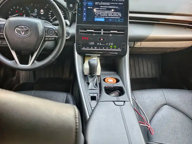 Toyota Avalon — Фото автомобиля 6