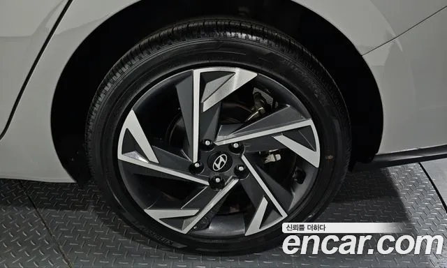 Hyundai Avante CN7 — Фото автомобиля 6