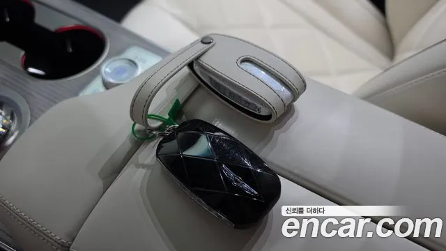 Genesis GV80 — Фото автомобиля 15