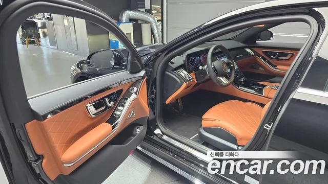 Mercedes-Benz S-Class — Фото автомобиля 10