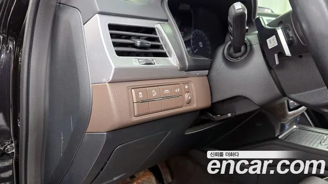 KG_Mobility_Ssangyong Rexton All Rexton Дизель 2.2 4WD — Фото автомобиля 19