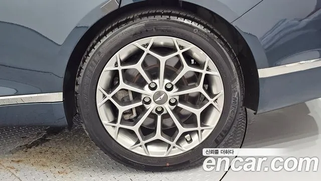Genesis G80 RG3 — Фото автомобиля 6
