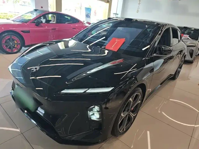 Фотография автомобиля — Nio ET5 Touring