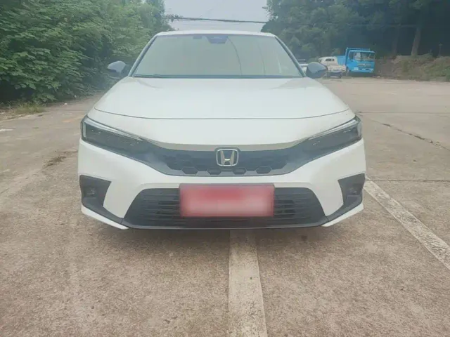 Honda Civic — Фото автомобиля 2