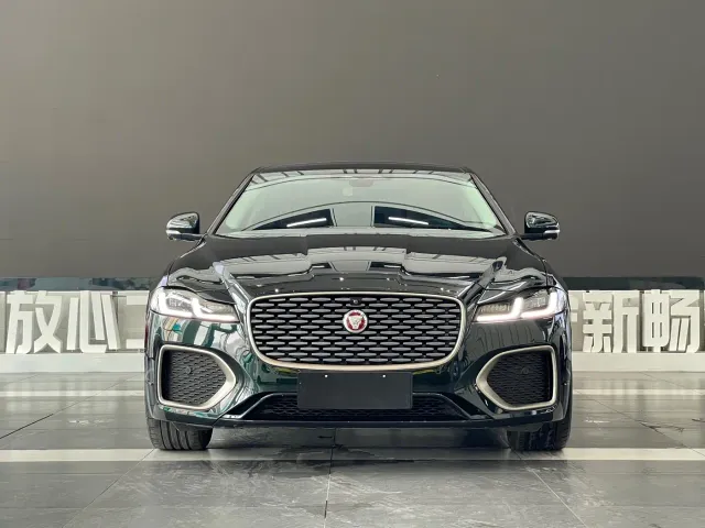 Jaguar XFL — Фото автомобиля 2