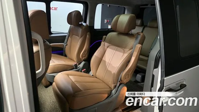 Hyundai Staria Staria 4WD Lounge 7 мест — Фото автомобиля 11