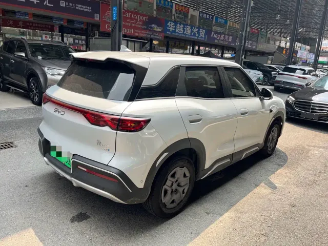 BYD Yuan UP — Фото автомобиля 8