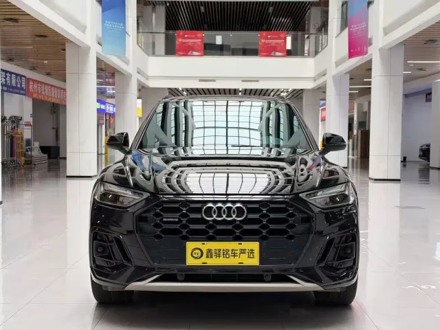 Audi Q5L — Фото автомобиля 2