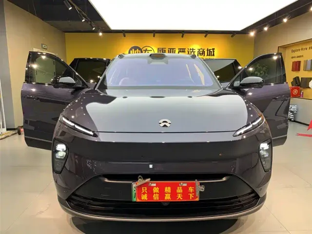 Nio ES8 — Фото автомобиля 2