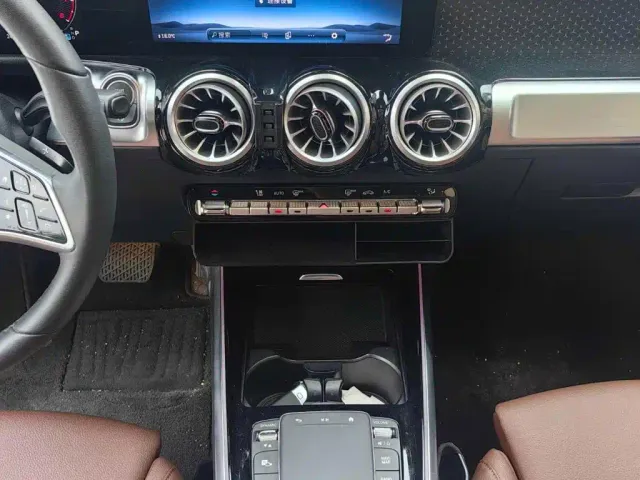 Mercedes-Benz GLB-Class — Фото автомобиля 7