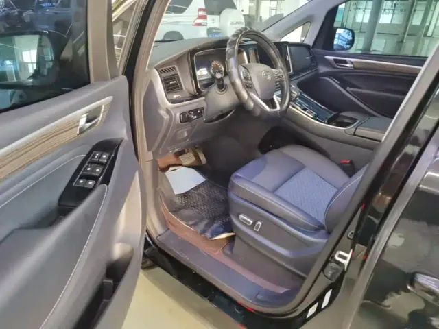 GAC Trumpchi M8 — Фото автомобиля 15
