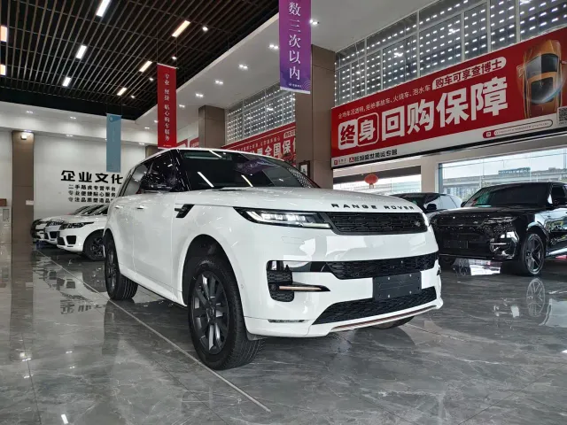 Land Rover Range Rover Sport — Фото автомобиля 3