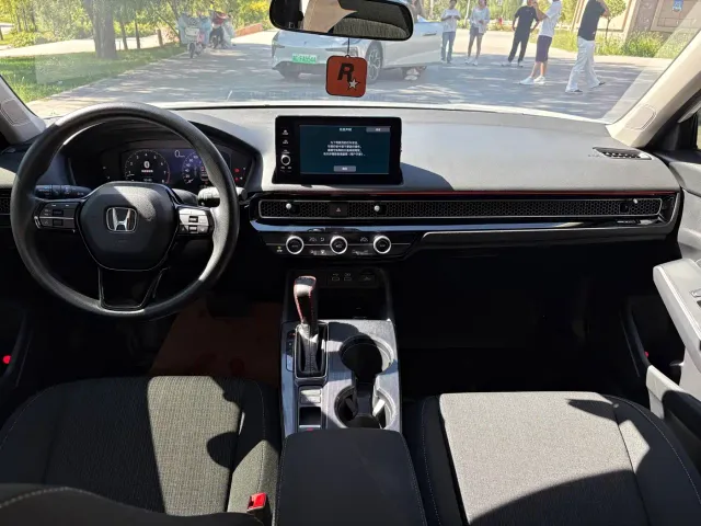 Honda Civic — Фото автомобиля 5