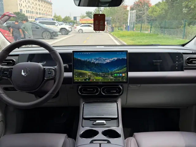 Leapmotor C11 — Фото автомобиля 7