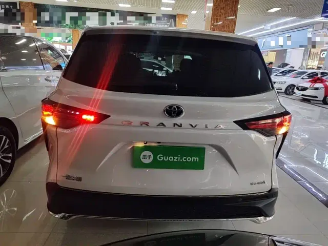 Toyota Granvia — Фото автомобиля 5