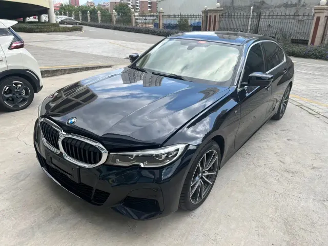 Фотография автомобиля — BMW 3 Series