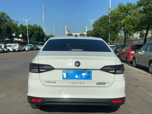 Volkswagen Lavida 2024 Model 1.5L Automatic Delight Edition — Фото автомобиля 5