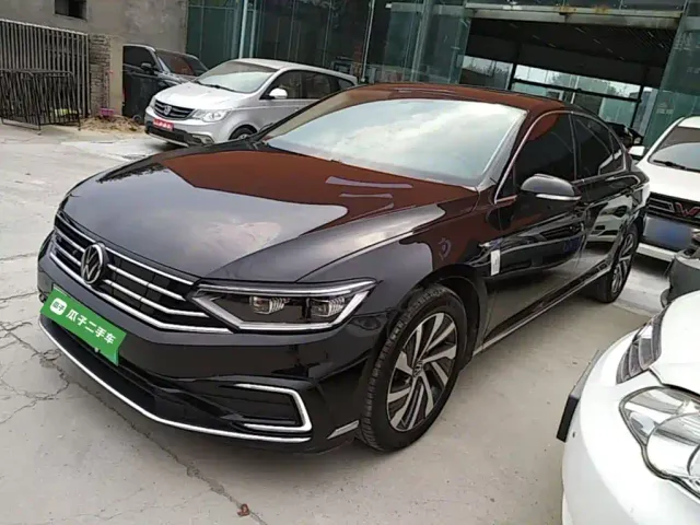 Фотография автомобиля — Volkswagen Magotan