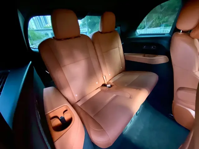 Li Auto L8 — Фото автомобиля 13