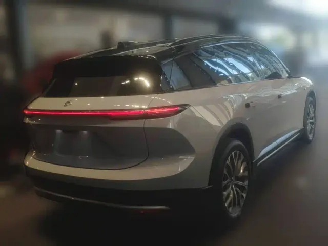 Nio ES6 — Фото автомобиля 9
