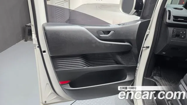 Hyundai Staria — Фото автомобиля 13