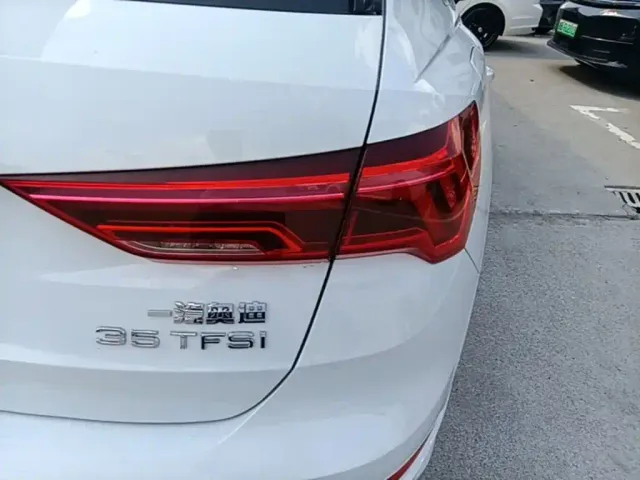 Audi Q3 — Фото автомобиля 7