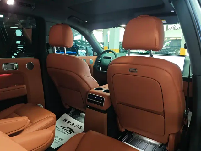 Li Auto L9 — Фото автомобиля 9