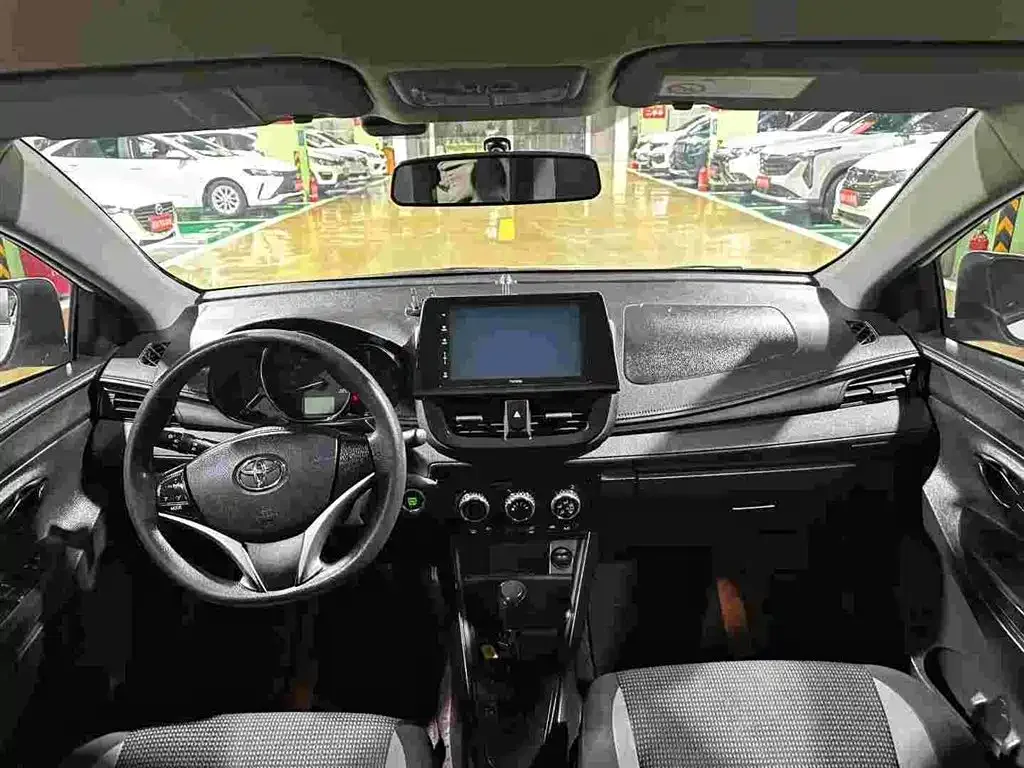 Toyota Vios 2022 1.5L 20th Anniversary Edition — Фото автомобиля 6
