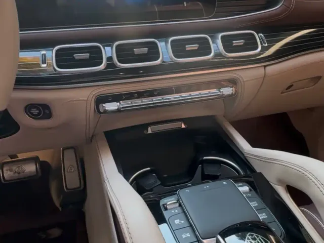 Mercedes-Benz GLS-Class — Фото автомобиля 11