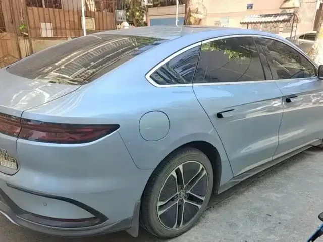BYD Han — Фото автомобиля 10