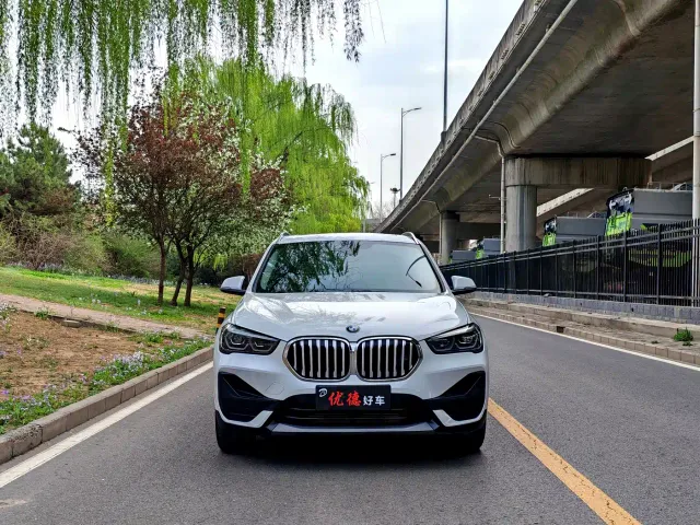 BMW X1 — Фото автомобиля 2