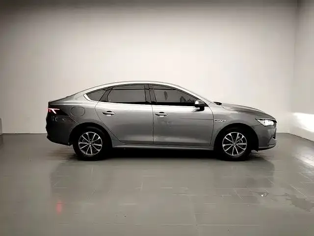BYD Qin PLUS — Фото автомобиля 8