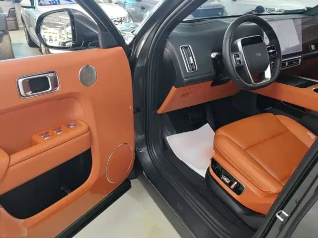 Li Auto L7 — Фото автомобиля 15