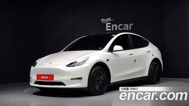 Фотография автомобиля — Tesla Model Y