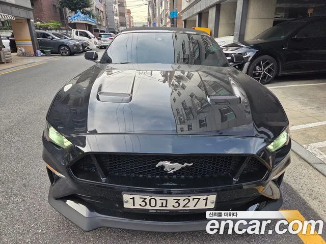 Фотография автомобиля — Ford Mustang