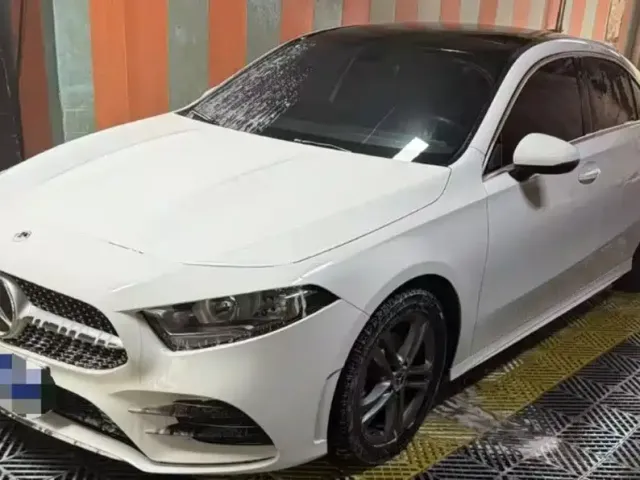Фотография автомобиля — Mercedes-Benz A-Class