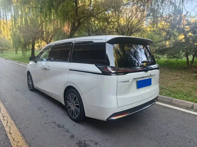 GAC Trumpchi E8 — Фото автомобиля 4