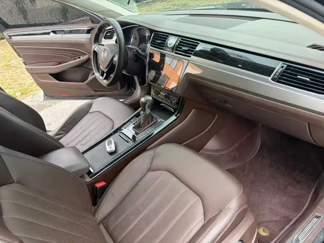 Volkswagen Phideon — Фото автомобиля 16