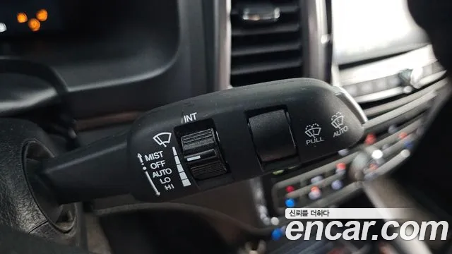 KG_Mobility_Ssangyong Rexton Новый Rexton Sport Khan Дизель 2.2 4WD — Фото автомобиля 30