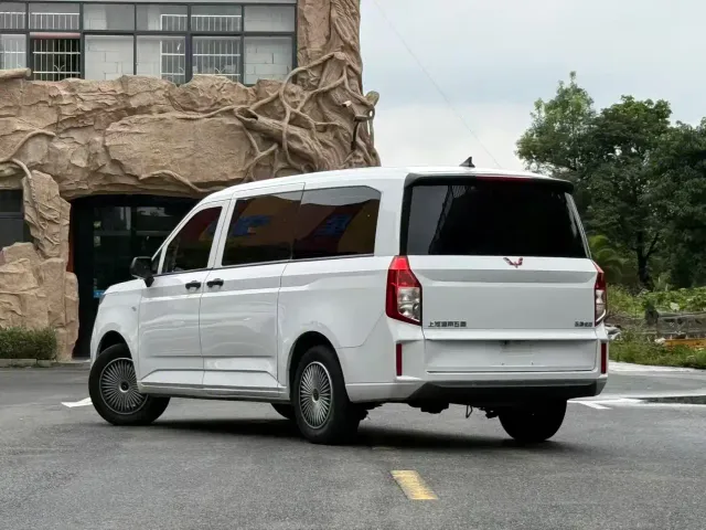 Wuling Zhengcheng — Фото автомобиля 3