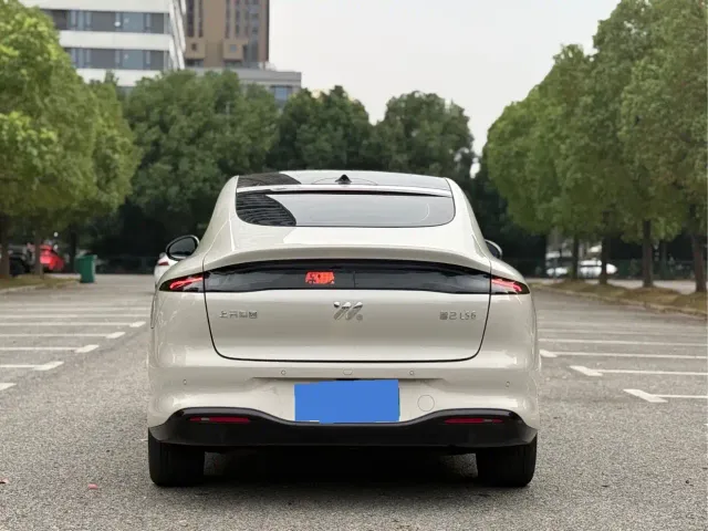 IM Motors LS6 — Фото автомобиля 5