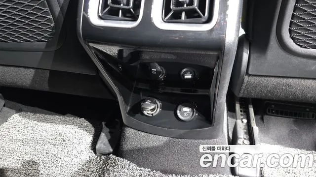 Kia Sorento Sorento 4-е поколение Бензин 2.5T 2WD — Фото автомобиля 26